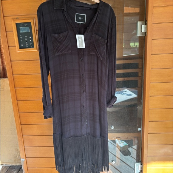 Chic Black Fringe Dress - Picture 1 of 4